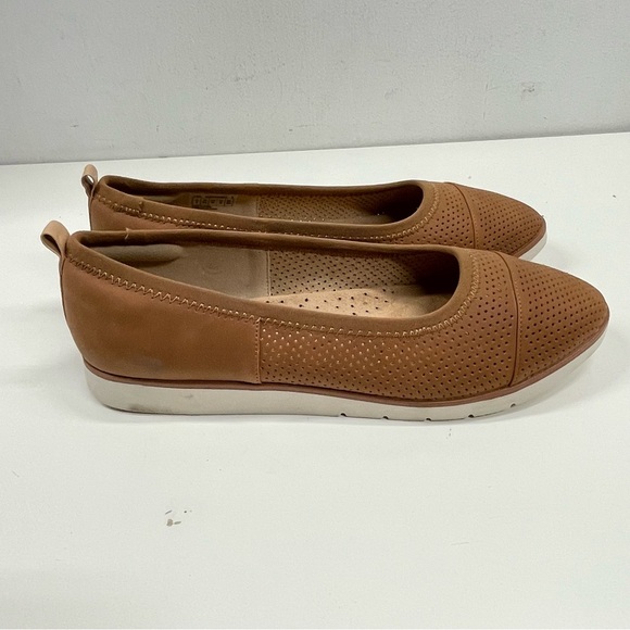 Rockport Womens Stacie Tan Faux Leather Perforated Ballet Flats Shoes Size 9 - Picture 4 of 11